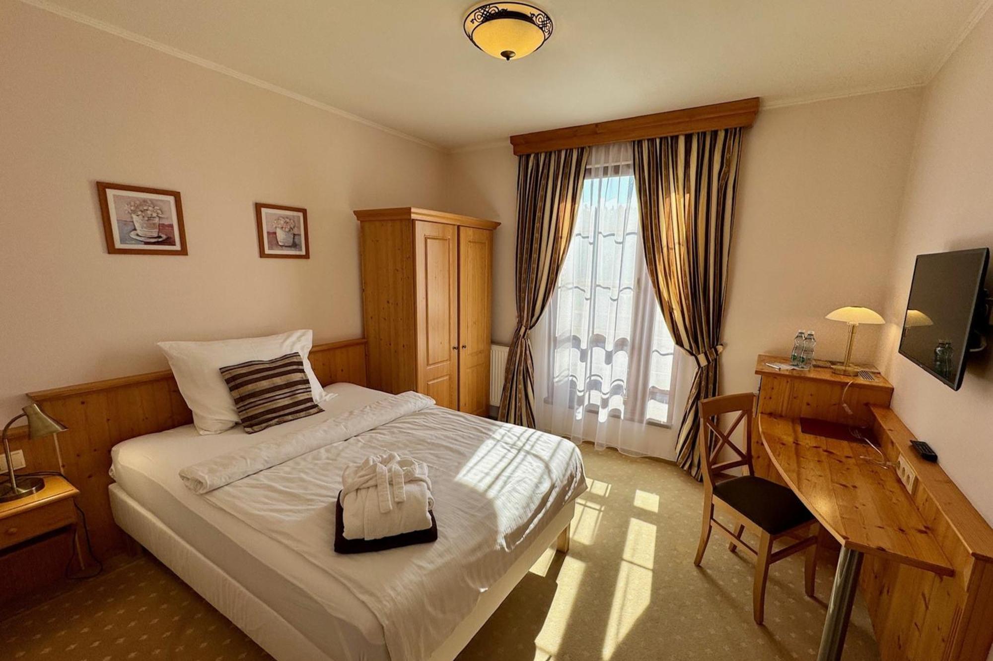 Wellness Hotel Zlata Lipa Decin Chambre photo
