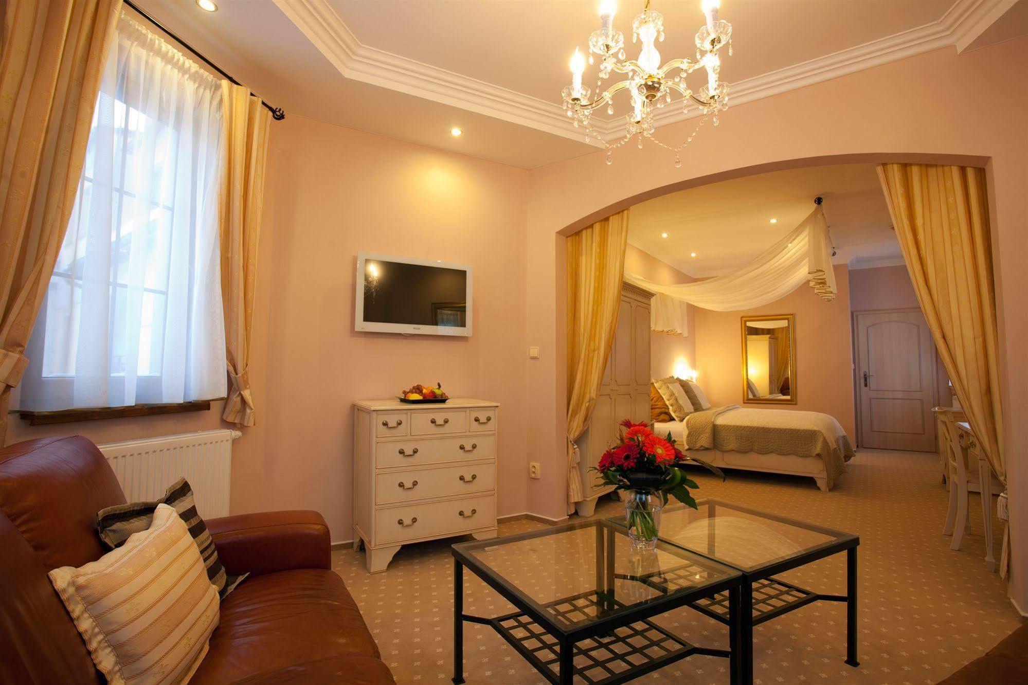 Wellness Hotel Zlata Lipa Decin Extérieur photo