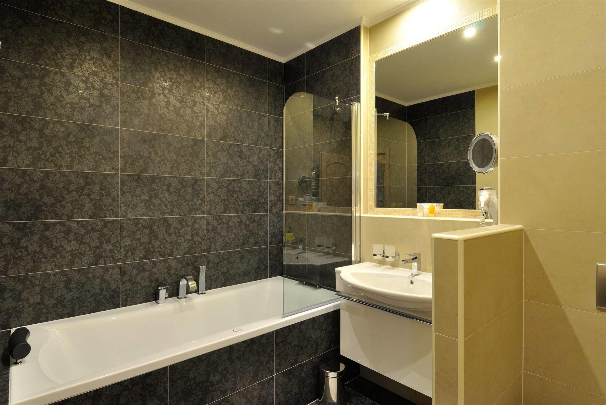 Wellness Hotel Zlata Lipa Decin Extérieur photo