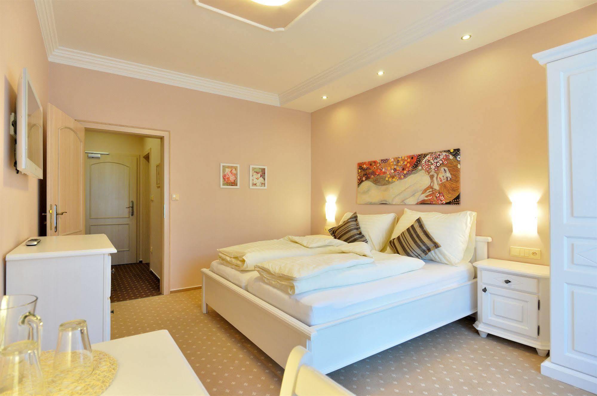 Wellness Hotel Zlata Lipa Decin Extérieur photo