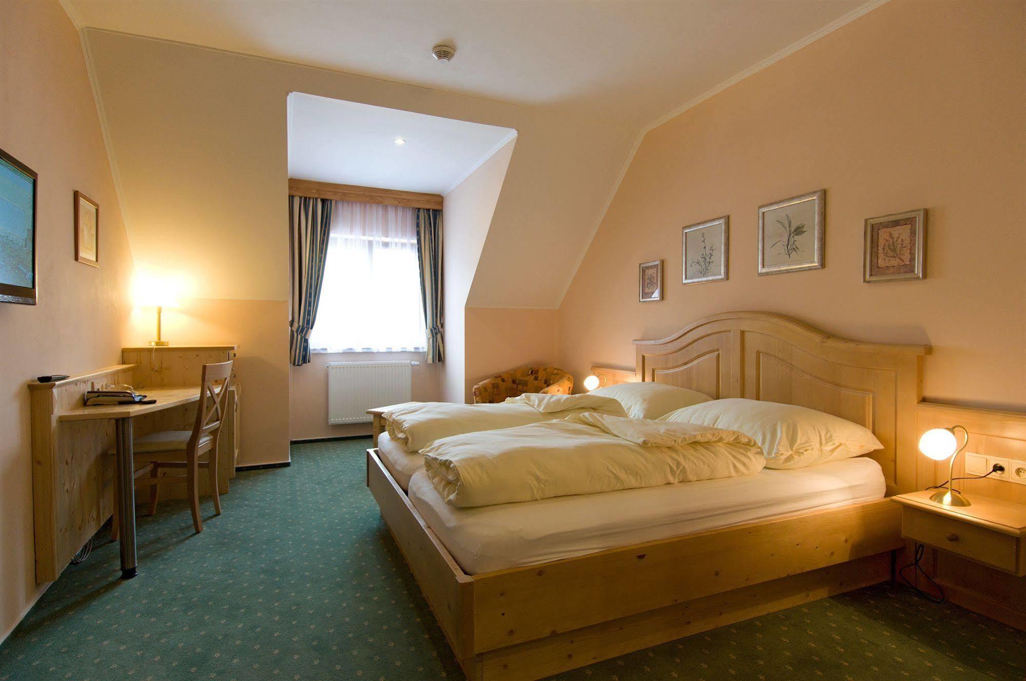 Wellness Hotel Zlata Lipa Decin Extérieur photo